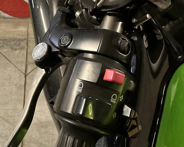 Кавасаки Ninja 400, объемом двигателя 0.4 л и пробегом 13 тыс. км за 4500 $, фото 7 на Automoto.ua