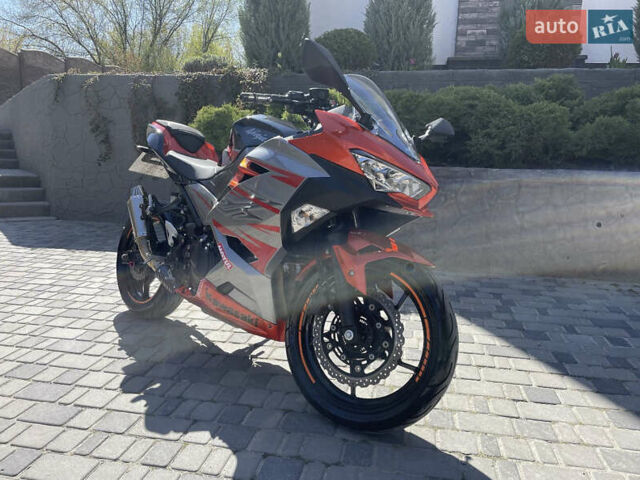 Кавасакі Ninja 400, об'ємом двигуна 0.4 л та пробігом 31 тис. км за 5100 $, фото 3 на Automoto.ua