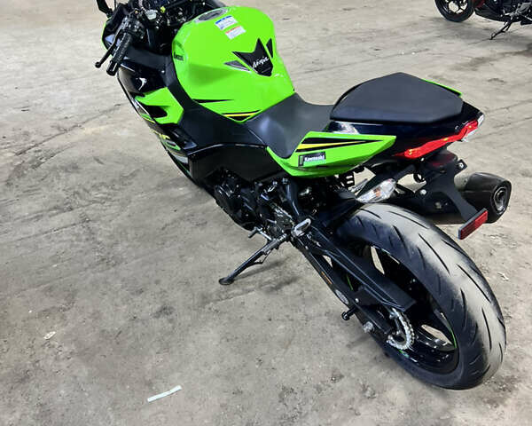 Кавасаки Ninja 400, объемом двигателя 0.4 л и пробегом 20 тыс. км за 5300 $, фото 3 на Automoto.ua