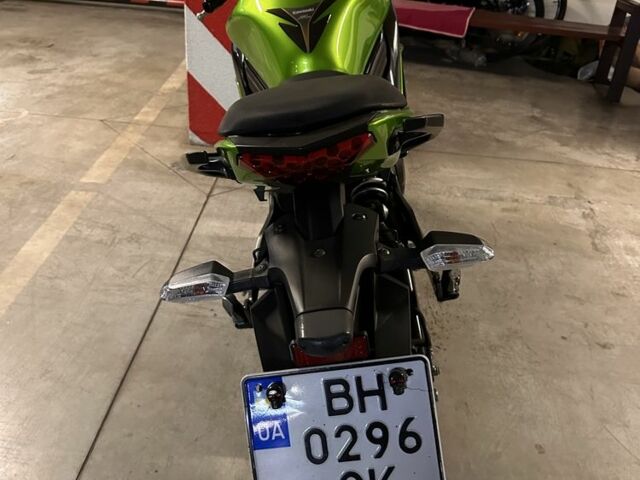 Кавасакі Ninja 400, об'ємом двигуна 0.4 л та пробігом 0 тис. км за 3990 $, фото 3 на Automoto.ua
