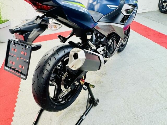 Кавасакі Ninja 400, об'ємом двигуна 0.4 л та пробігом 0 тис. км за 5600 $, фото 3 на Automoto.ua