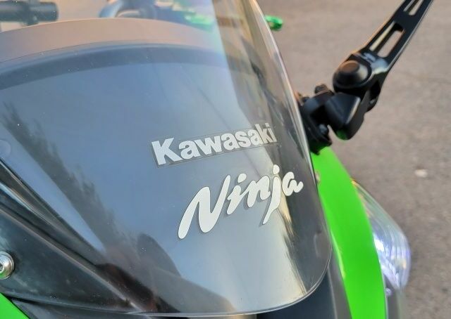 Кавасакі Ninja 400, об'ємом двигуна 0.4 л та пробігом 0 тис. км за 3900 $, фото 15 на Automoto.ua