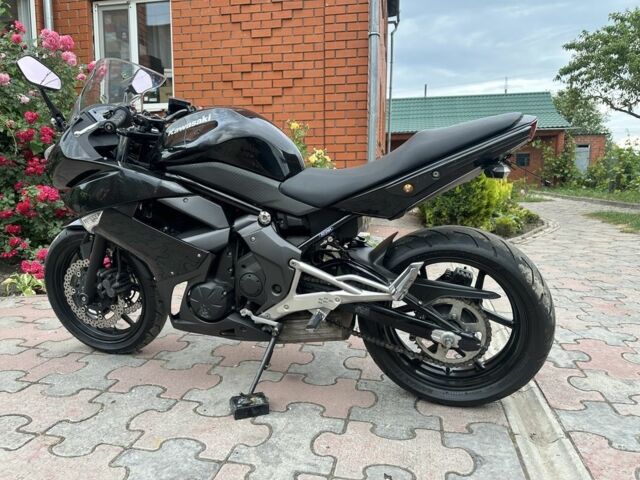 Кавасаки Ninja 400, объемом двигателя 0.4 л и пробегом 0 тыс. км за 3900 $, фото 5 на Automoto.ua