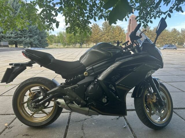 Кавасаки Ninja 400, объемом двигателя 0.4 л и пробегом 0 тыс. км за 5000 $, фото 1 на Automoto.ua
