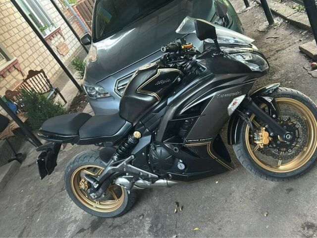 Кавасаки Ninja 400, объемом двигателя 0.4 л и пробегом 0 тыс. км за 5000 $, фото 2 на Automoto.ua