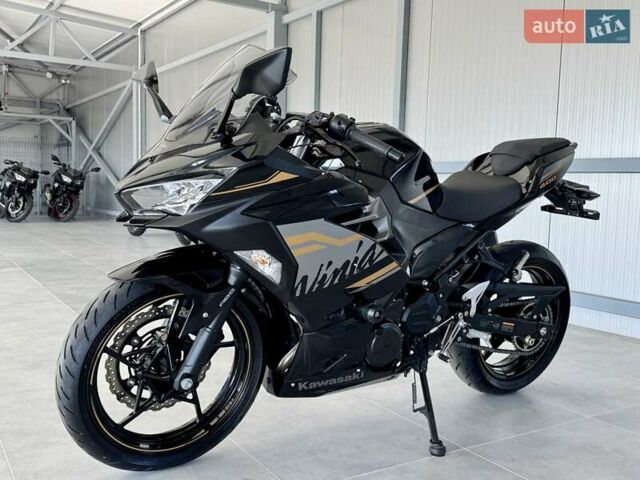 Кавасакі Ninja 400, об'ємом двигуна 0.4 л та пробігом 29 тис. км за 5399 $, фото 4 на Automoto.ua