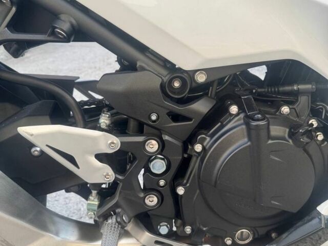 Кавасаки Ninja 400, объемом двигателя 0.4 л и пробегом 0 тыс. км за 5800 $, фото 7 на Automoto.ua