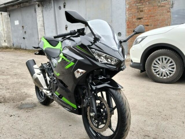 Кавасакі Ninja 400, об'ємом двигуна 0.4 л та пробігом 0 тис. км за 5500 $, фото 2 на Automoto.ua
