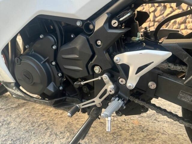 Кавасаки Ninja 400, объемом двигателя 0.4 л и пробегом 0 тыс. км за 5800 $, фото 13 на Automoto.ua