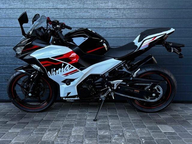 Кавасакі Ninja 400, об'ємом двигуна 0.4 л та пробігом 0 тис. км за 5900 $, фото 5 на Automoto.ua