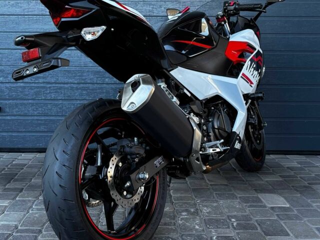 Кавасакі Ninja 400, об'ємом двигуна 0.4 л та пробігом 0 тис. км за 5900 $, фото 4 на Automoto.ua