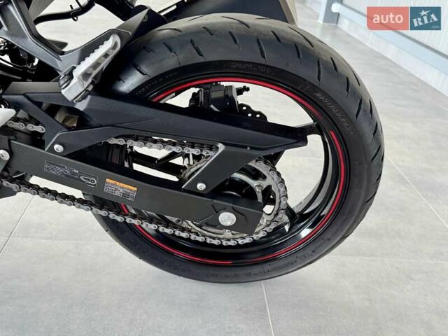 Кавасакі Ninja 400, об'ємом двигуна 0.4 л та пробігом 19 тис. км за 5399 $, фото 10 на Automoto.ua