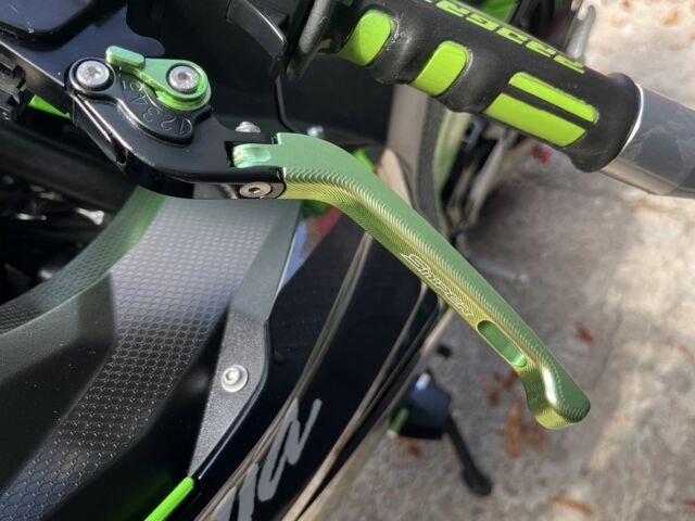 Кавасаки Ninja 400, объемом двигателя 0.4 л и пробегом 0 тыс. км за 5600 $, фото 9 на Automoto.ua
