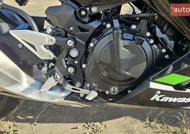 Кавасаки Ninja 400, объемом двигателя 0 л и пробегом 10 тыс. км за 5900 $, фото 17 на Automoto.ua