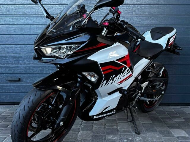 Кавасакі Ninja 400, об'ємом двигуна 0.4 л та пробігом 0 тис. км за 5900 $, фото 2 на Automoto.ua
