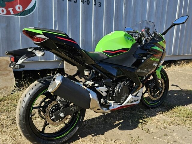Кавасаки Ninja 400, объемом двигателя 0.4 л и пробегом 0 тыс. км за 6000 $, фото 9 на Automoto.ua