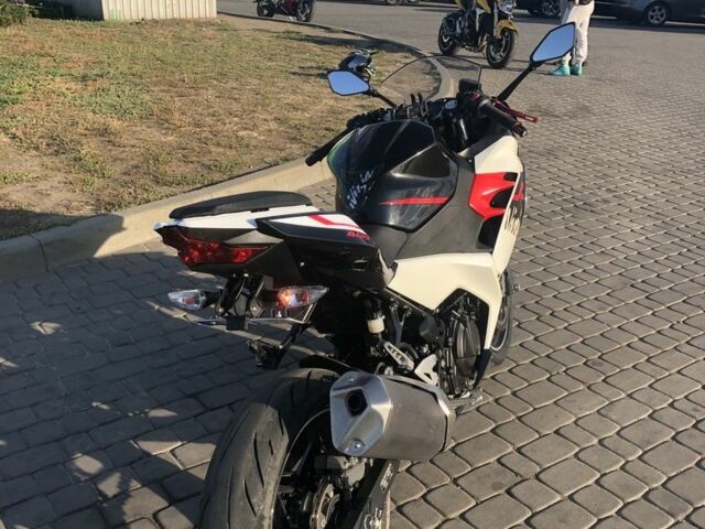 Кавасакі Ninja 400, об'ємом двигуна 0.4 л та пробігом 0 тис. км за 5364 $, фото 5 на Automoto.ua