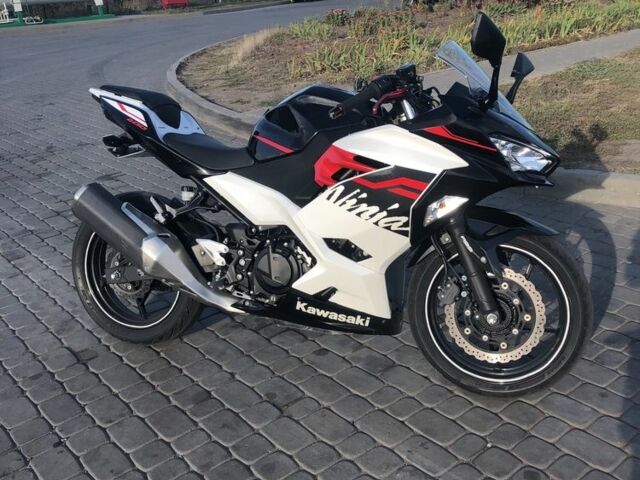 Кавасакі Ninja 400, об'ємом двигуна 0.4 л та пробігом 0 тис. км за 5364 $, фото 2 на Automoto.ua