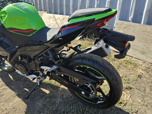 Кавасаки Ninja 400, объемом двигателя 0.4 л и пробегом 0 тыс. км за 6000 $, фото 18 на Automoto.ua