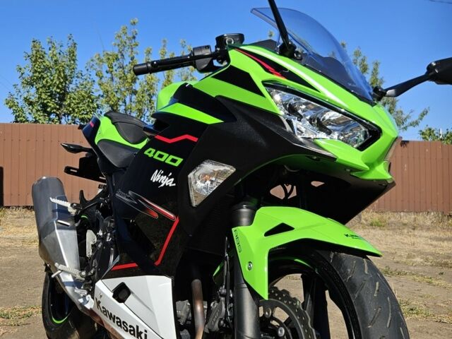 Кавасаки Ninja 400, объемом двигателя 0.4 л и пробегом 0 тыс. км за 6000 $, фото 1 на Automoto.ua