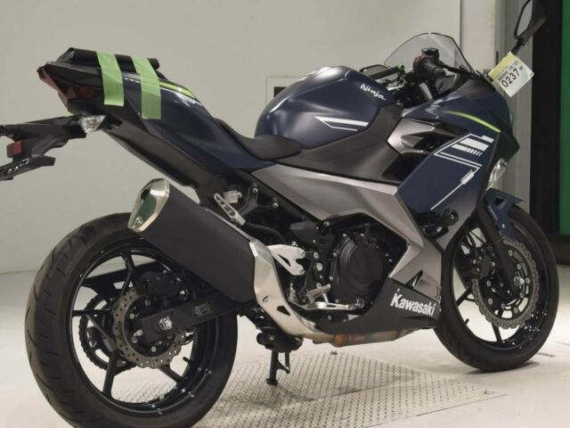 Кавасаки Ninja 400, объемом двигателя 0.4 л и пробегом 0 тыс. км за 6000 $, фото 4 на Automoto.ua