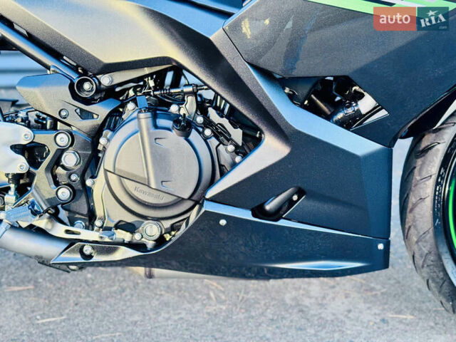 Кавасакі Ninja 400, об'ємом двигуна 0.4 л та пробігом 4 тис. км за 6500 $, фото 7 на Automoto.ua