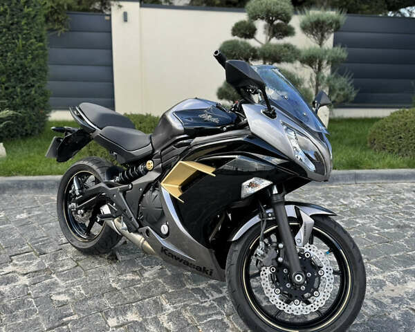 Серый Кавасаки Ninja 400, объемом двигателя 0.4 л и пробегом 16 тыс. км за 4400 $, фото 1 на Automoto.ua