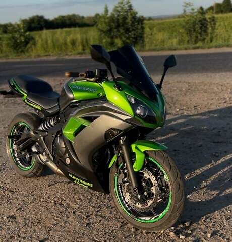 Серый Кавасаки Ninja 400, объемом двигателя 0.4 л и пробегом 15 тыс. км за 4300 $, фото 3 на Automoto.ua