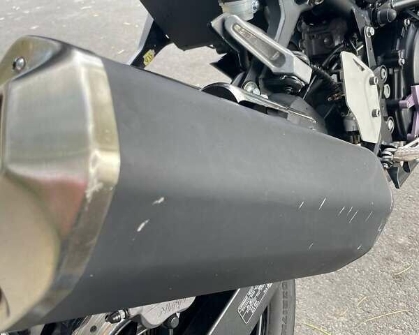 Серый Кавасаки Ninja 400, объемом двигателя 0.4 л и пробегом 15 тыс. км за 5700 $, фото 16 на Automoto.ua