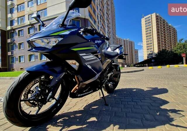 Синий Кавасаки Ninja 400, объемом двигателя 0.4 л и пробегом 26 тыс. км за 5400 $, фото 25 на Automoto.ua