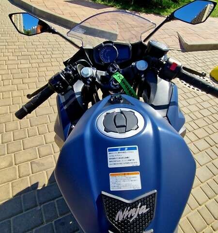 Синий Кавасаки Ninja 400, объемом двигателя 0.4 л и пробегом 26 тыс. км за 5400 $, фото 7 на Automoto.ua