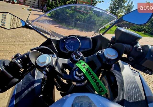 Синий Кавасаки Ninja 400, объемом двигателя 0.4 л и пробегом 26 тыс. км за 5400 $, фото 11 на Automoto.ua