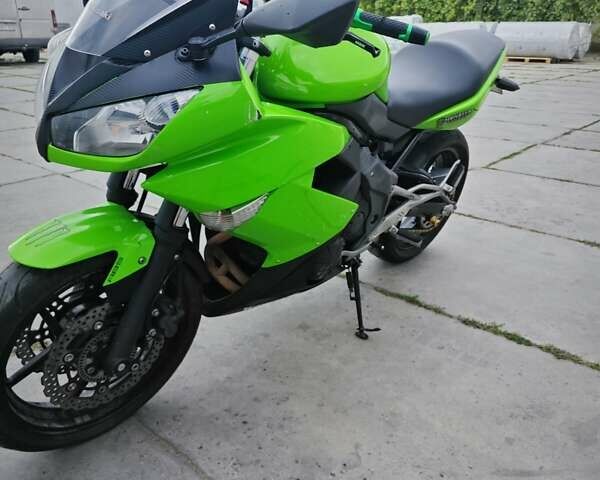 Зеленый Кавасаки Ninja 400, объемом двигателя 0.4 л и пробегом 29 тыс. км за 3300 $, фото 2 на Automoto.ua