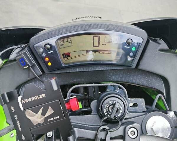 Зеленый Кавасаки Ninja 400, объемом двигателя 0.4 л и пробегом 29 тыс. км за 3300 $, фото 5 на Automoto.ua