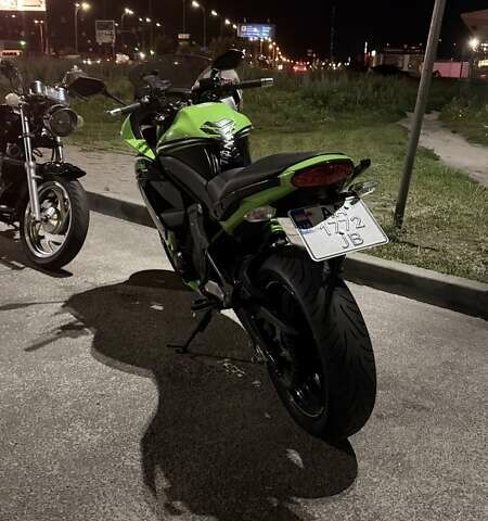 Зеленый Кавасаки Ninja 400, объемом двигателя 0.4 л и пробегом 20 тыс. км за 4100 $, фото 1 на Automoto.ua