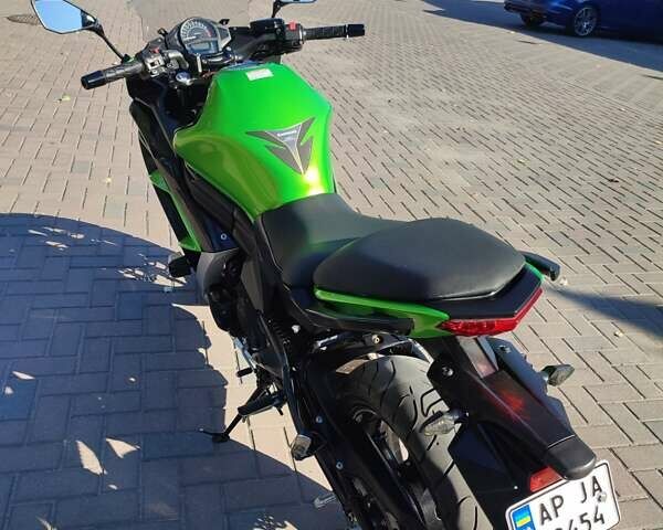 Зелений Кавасакі Ninja 400, об'ємом двигуна 0.4 л та пробігом 28 тис. км за 4500 $, фото 4 на Automoto.ua