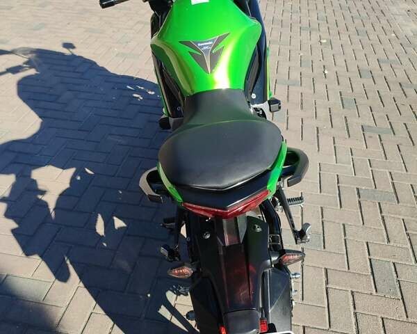 Зелений Кавасакі Ninja 400, об'ємом двигуна 0.4 л та пробігом 28 тис. км за 4500 $, фото 5 на Automoto.ua