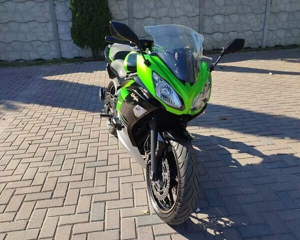 Зелений Кавасакі Ninja 400, об'ємом двигуна 0.4 л та пробігом 28 тис. км за 4500 $, фото 10 на Automoto.ua