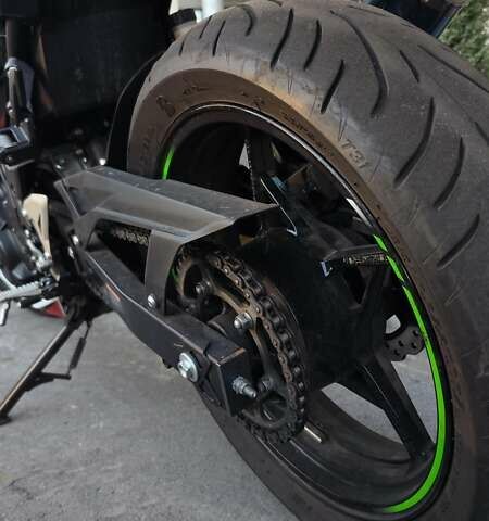 Зеленый Кавасаки Ninja 400, объемом двигателя 0.4 л и пробегом 19 тыс. км за 5700 $, фото 3 на Automoto.ua