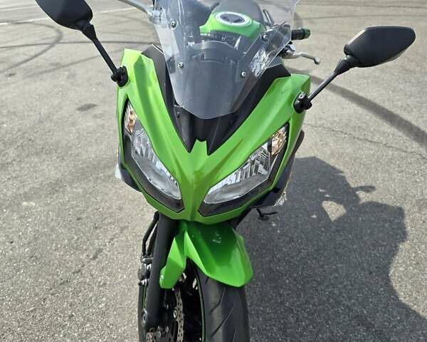 Зеленый Кавасаки Ninja 400, объемом двигателя 0.4 л и пробегом 10 тыс. км за 4399 $, фото 4 на Automoto.ua
