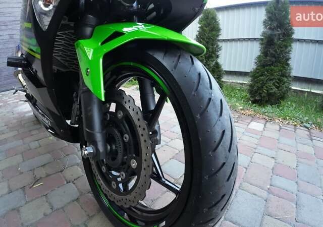 Зеленый Кавасаки Ninja 400, объемом двигателя 0 л и пробегом 15 тыс. км за 5500 $, фото 3 на Automoto.ua