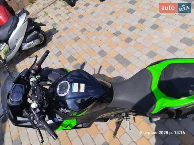 Зеленый Кавасаки Ninja 400, объемом двигателя 0.4 л и пробегом 22 тыс. км за 5500 $, фото 3 на Automoto.ua
