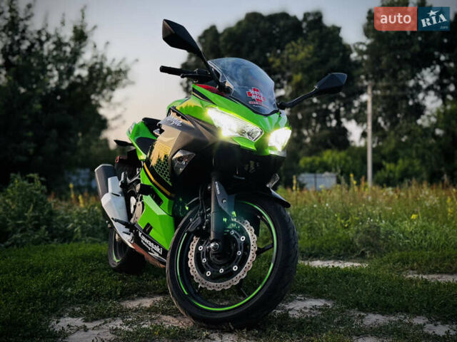Зелений Кавасакі Ninja 400, об'ємом двигуна 0.4 л та пробігом 14 тис. км за 5600 $, фото 17 на Automoto.ua