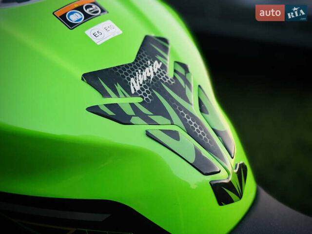 Зелений Кавасакі Ninja 400, об'ємом двигуна 0.4 л та пробігом 14 тис. км за 5600 $, фото 15 на Automoto.ua