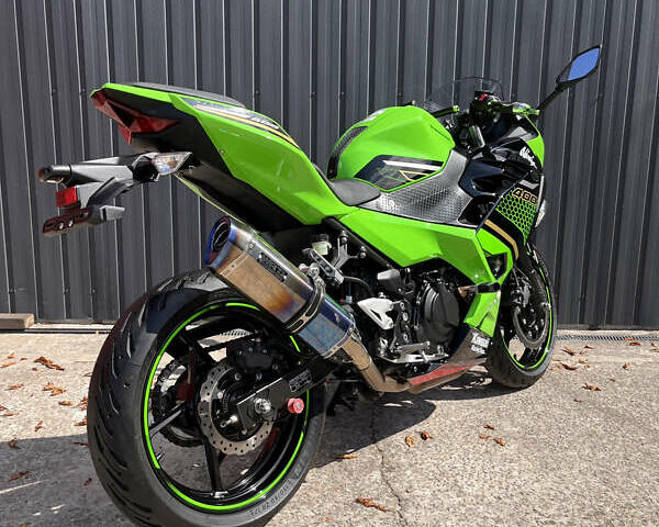 Зелений Кавасакі Ninja 400, об'ємом двигуна 0.4 л та пробігом 8 тис. км за 5800 $, фото 3 на Automoto.ua
