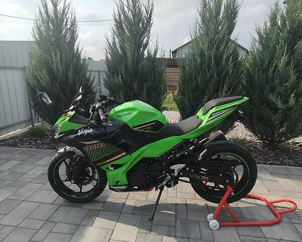 Зеленый Кавасаки Ninja 400, объемом двигателя 0.4 л и пробегом 10 тыс. км за 5800 $, фото 8 на Automoto.ua