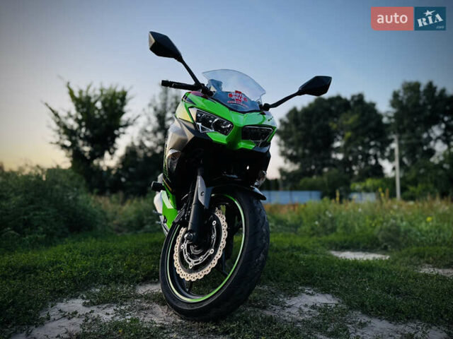 Зелений Кавасакі Ninja 400, об'ємом двигуна 0.4 л та пробігом 14 тис. км за 5600 $, фото 2 на Automoto.ua