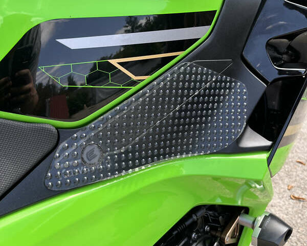 Зелений Кавасакі Ninja 400, об'ємом двигуна 0.4 л та пробігом 8 тис. км за 5800 $, фото 12 на Automoto.ua