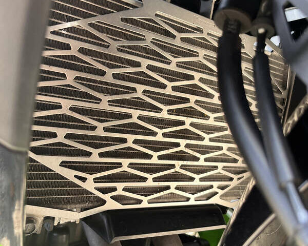 Зелений Кавасакі Ninja 400, об'ємом двигуна 0.4 л та пробігом 8 тис. км за 5800 $, фото 14 на Automoto.ua