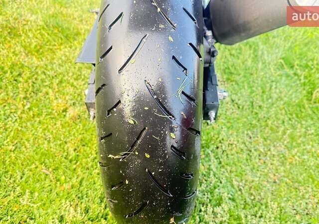 Зеленый Кавасаки Ninja 400, объемом двигателя 0.4 л и пробегом 17 тыс. км за 5300 $, фото 5 на Automoto.ua